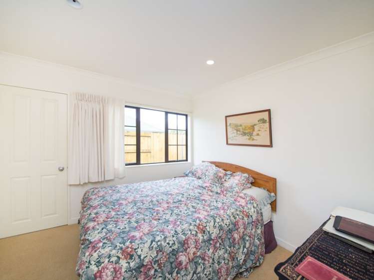 10 Henley Court Highbury_11