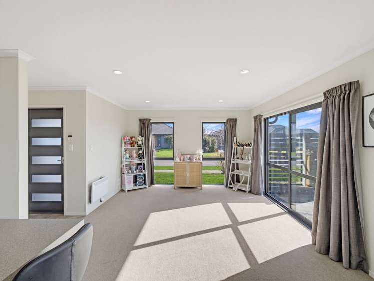 32 Burford Way_4