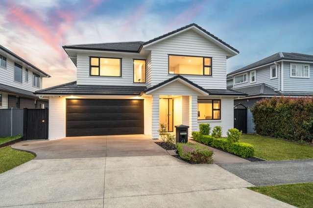 Kiwi Beachland style house in flat bush