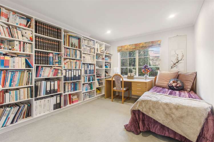 9 Sandalwood Place Somerville_7