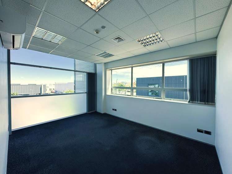 120 Montreal Street Sydenham_13