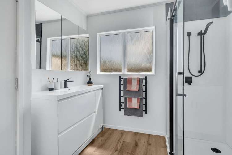 1/11 Manson Avenue Stoke_11