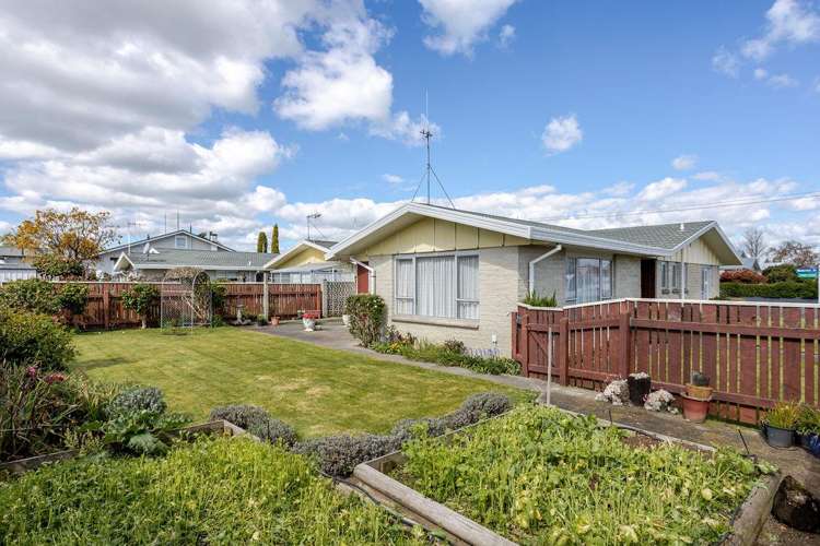 25 McPhee Street Dannevirke_21