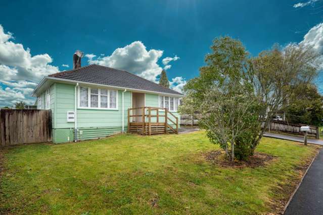 8 and 8a Sare Crescent Fairfield_1