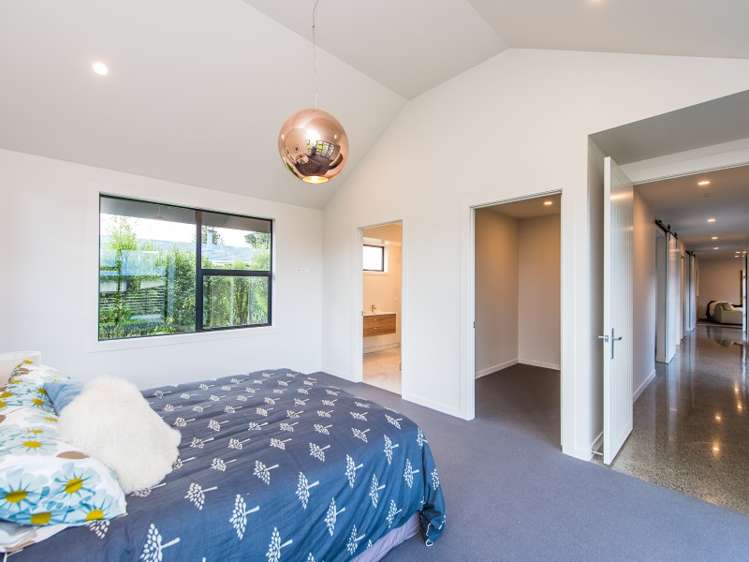 11 Tirimoana Place Otamatea_18