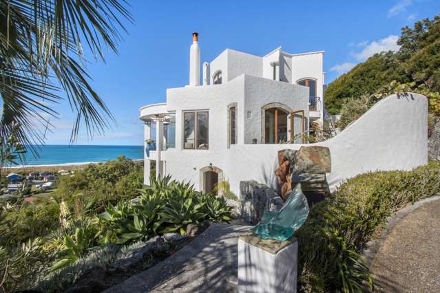 3182sqm with Sweeping Ocean Views