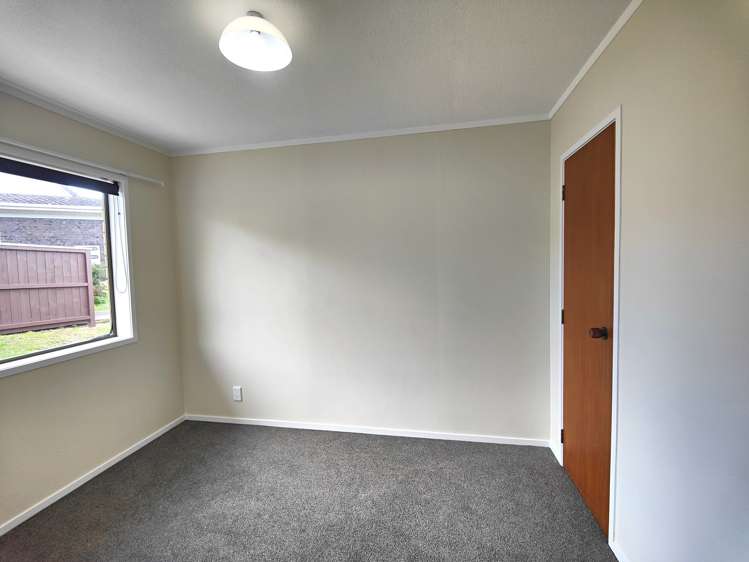 2/4 Rachael Place Farm Cove_14