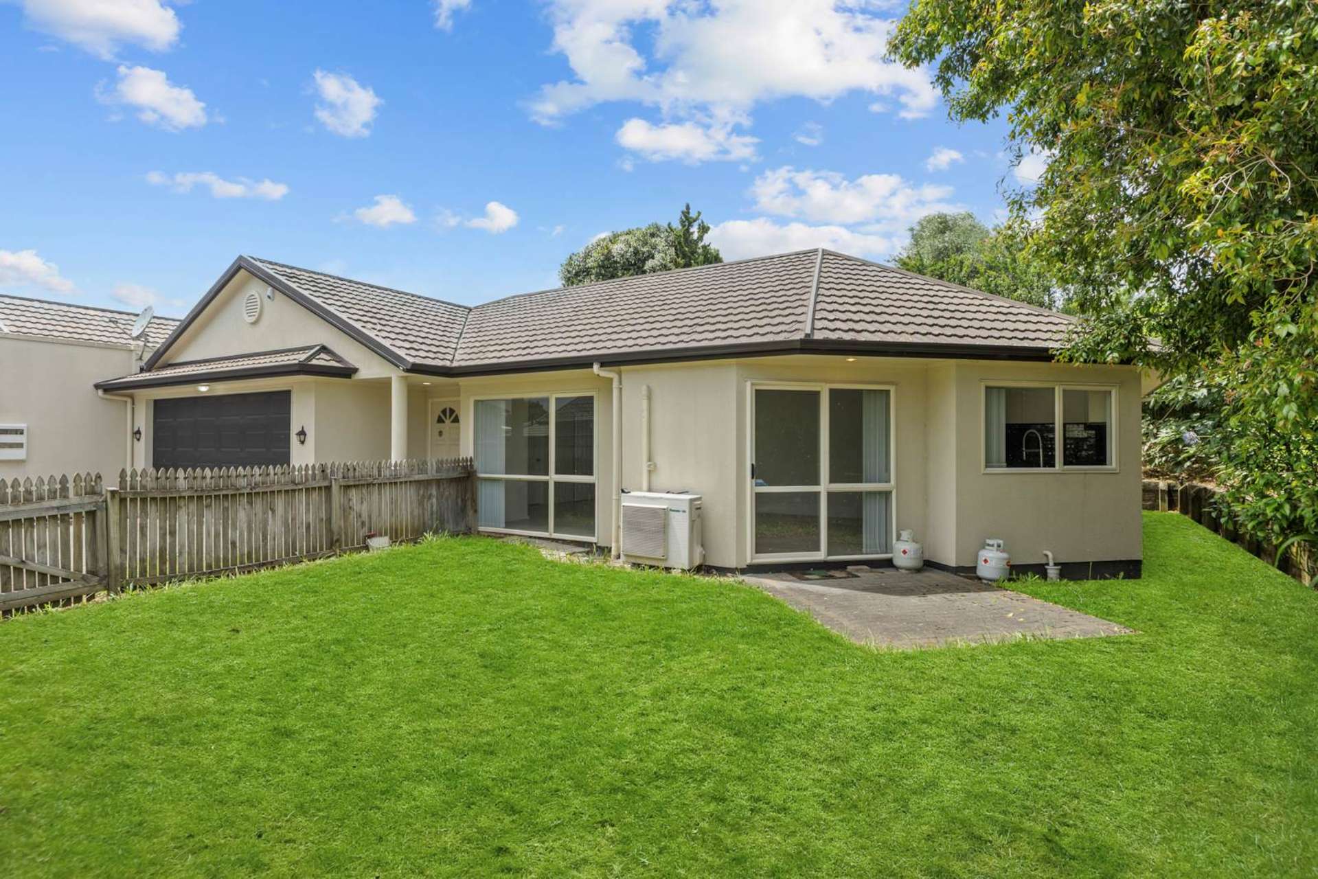 3/8 Saints Court Manurewa_0