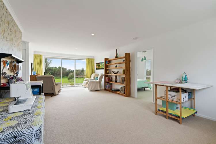 32 Lara Lane Kaiwaka_13