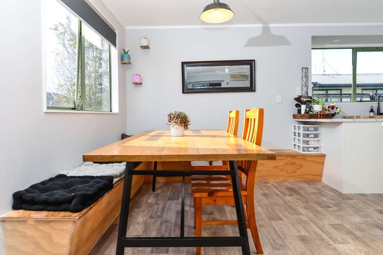 8 Melanie Court Dinsdale_18