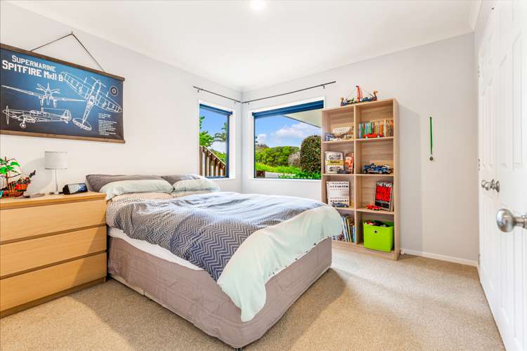 56 Rivervale Grove Stanmore Bay_13