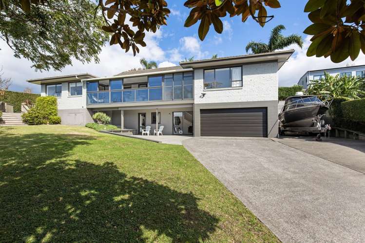 14 Hamish Place Sunnyhills_31