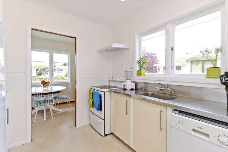 52 Strid Road Te Atatu South_11