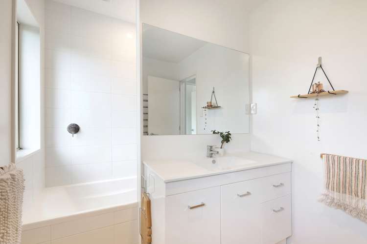 9 Honeysuckle Place Northcote_13