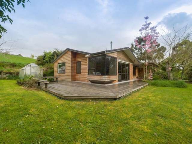 124 Willis Road Ngahinapouri_1