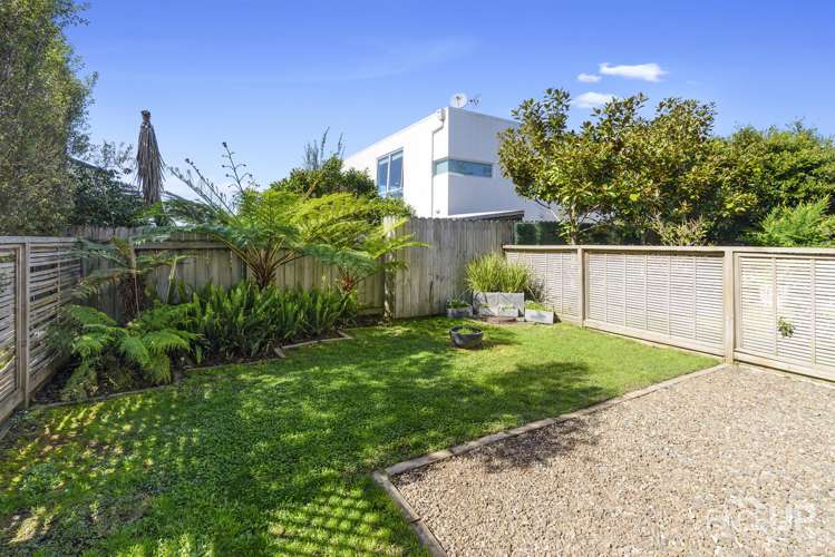 2/143a Wiseley Road West Harbour_11