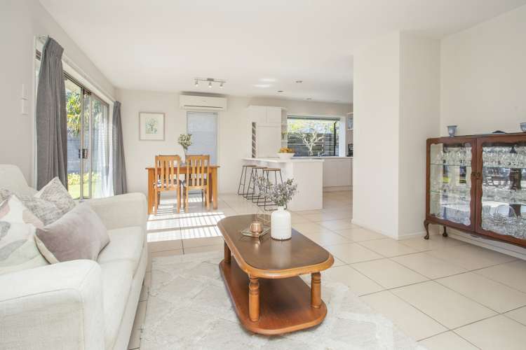 21a Bramley Drive Farm Cove_6