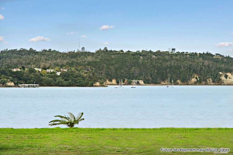 11 Treloar Crescent Hobsonville_12