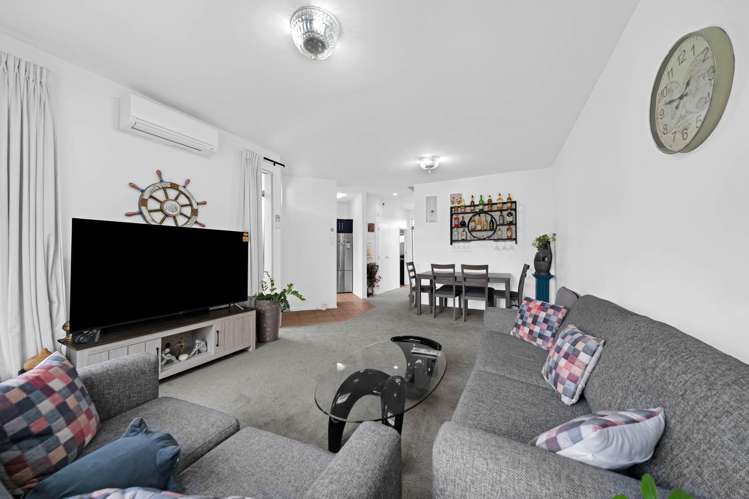 17/2 Armoy Drive East Tamaki_16