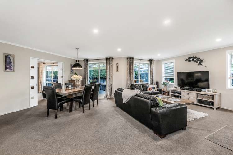 199 Southfield Drive Lincoln_11