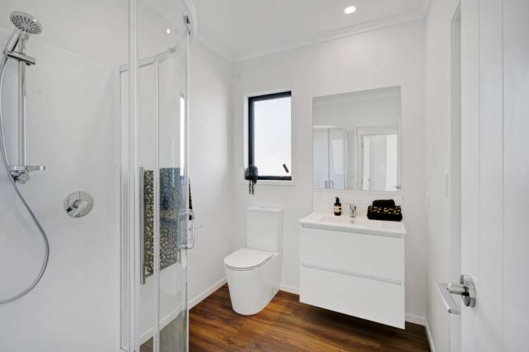 8 Horoeka Street Inglewood_9