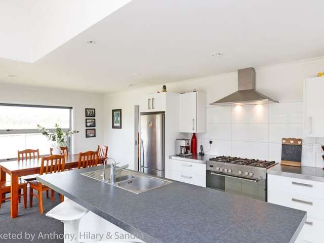 17 Lorenzo Place Kelvin Grove_3