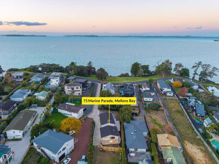 75 Marine Parade Mellons Bay_30