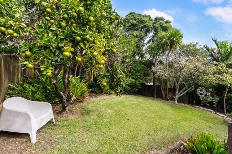 2/3 Whitby Crescent Mairangi Bay_28