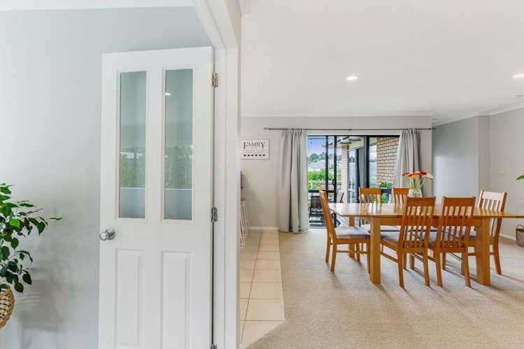 56 Rivervale Grove Stanmore Bay_10