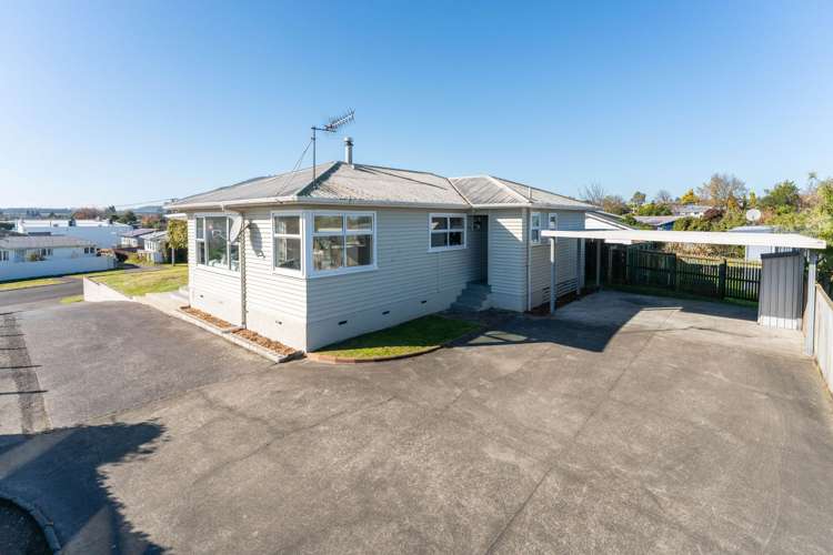 1/5 Hinemoa Avenue Taupo_18