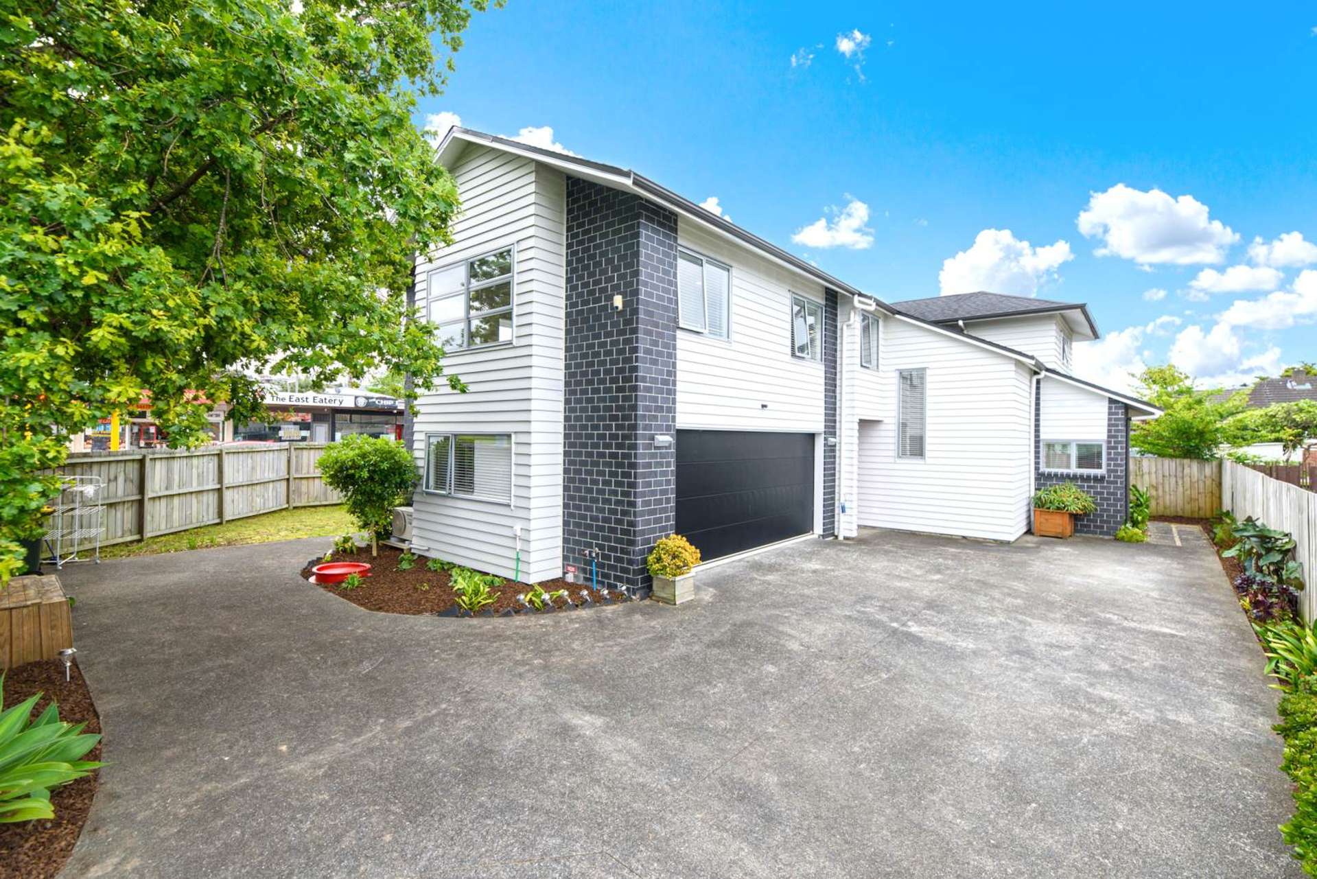 114 Chivalry Road Glenfield_0