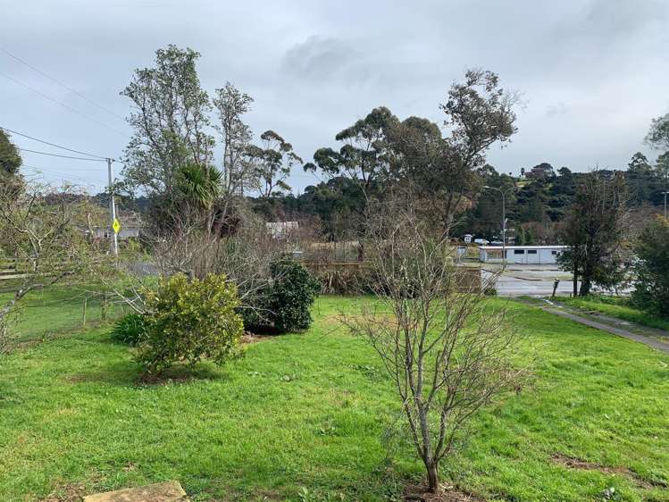 25 Township Road Waitakere_10