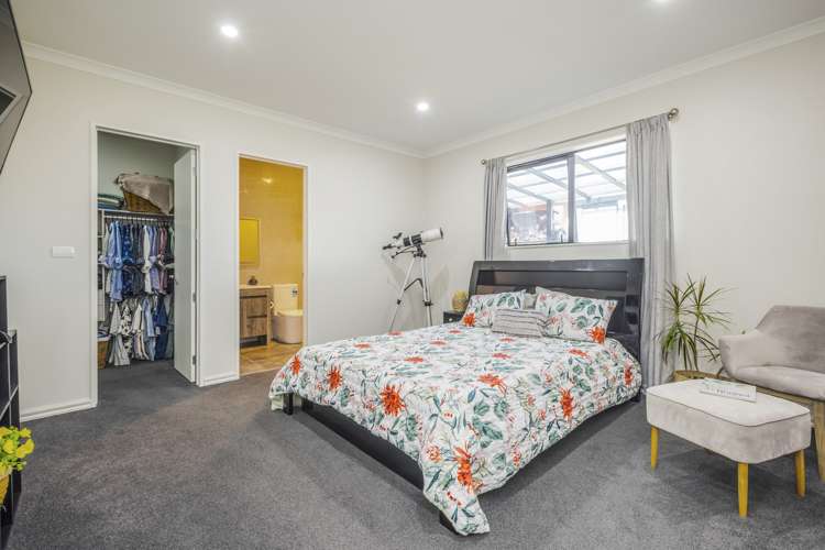 29 Black Beech Crescent Takanini_12