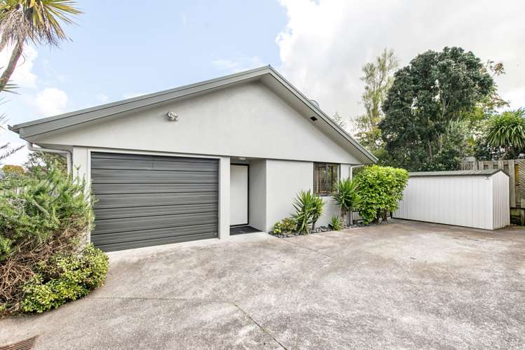 102a Kervil Avenue Te Atatu Peninsula_1