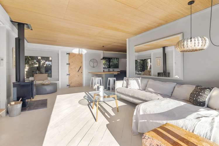 71 Trig Hill Road Onetangi_5