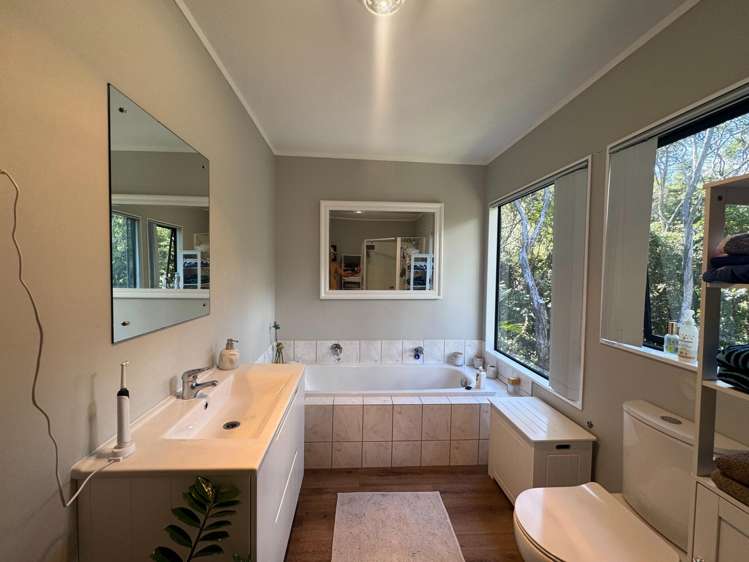 76 Waiheke Road Waiheke Island_10