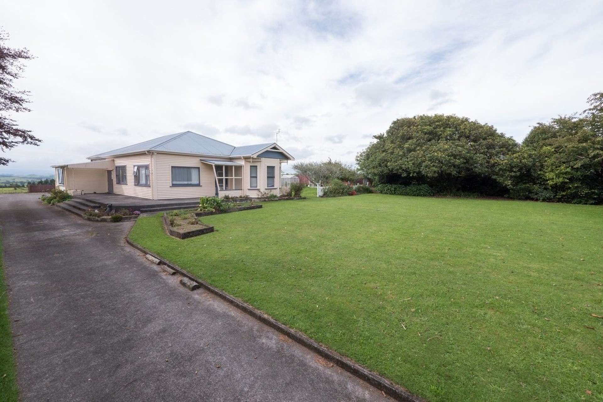 24 Bird Road Stratford_0