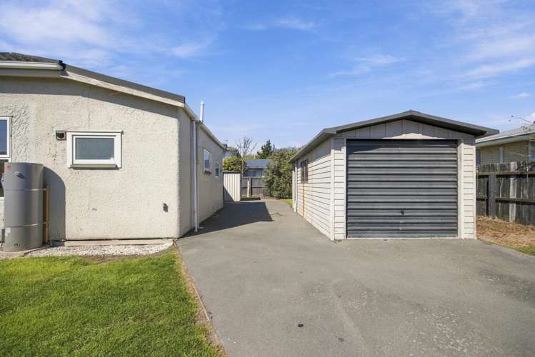 732 Ferry Road Woolston_17