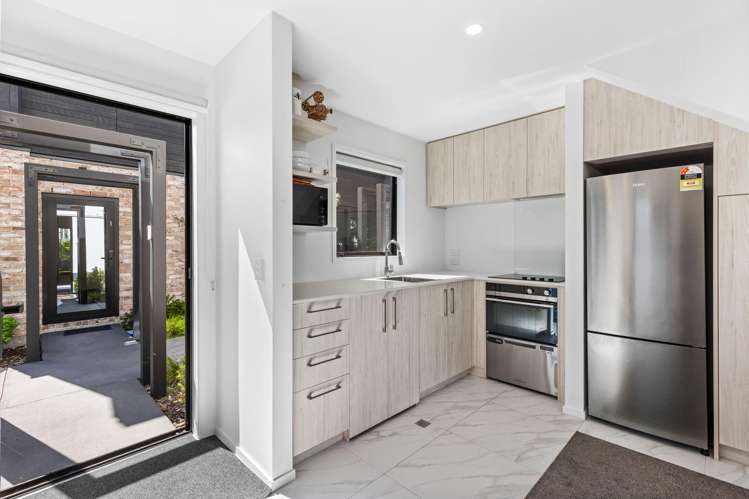 20/10 Fathom Place Te Atatu Peninsula_5