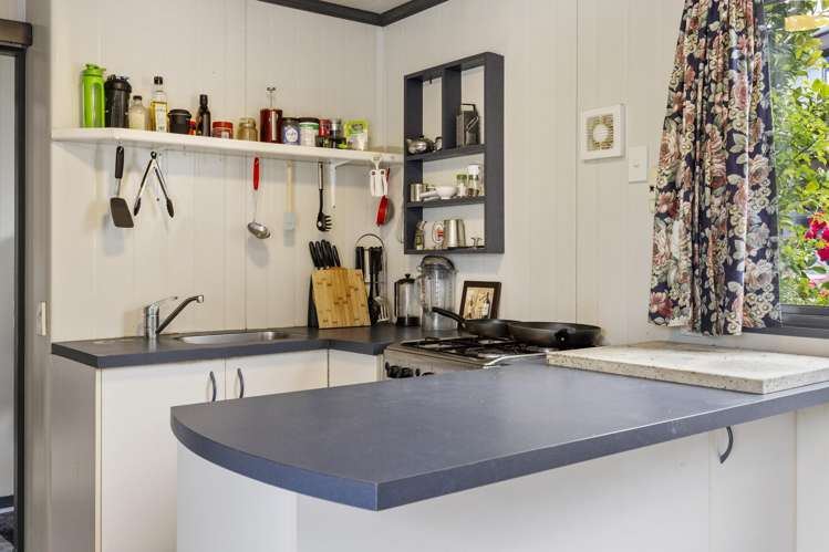 21 Tui Street Hilltop_23