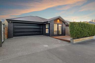 3 Eminence Drive_1