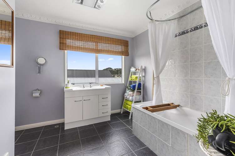 159 Onepu Road Lyall Bay_16