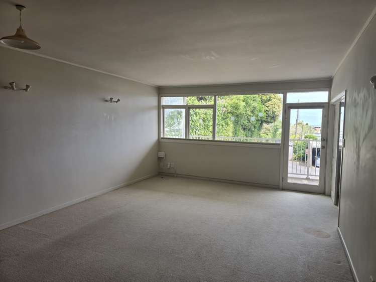 8/12 CRESCENT ROAD Epsom_10