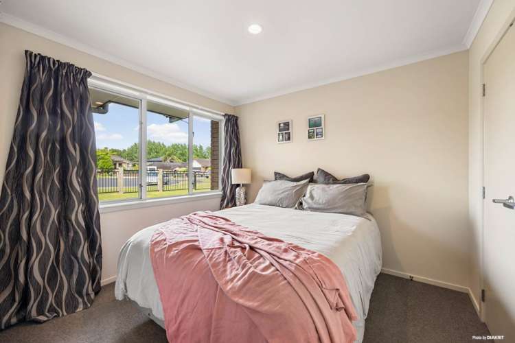 35 McCall Drive Waiuku_12