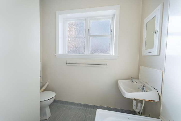 66 Marston Road Kensington_16