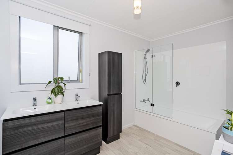 69 Racecourse Road Glengarry_12