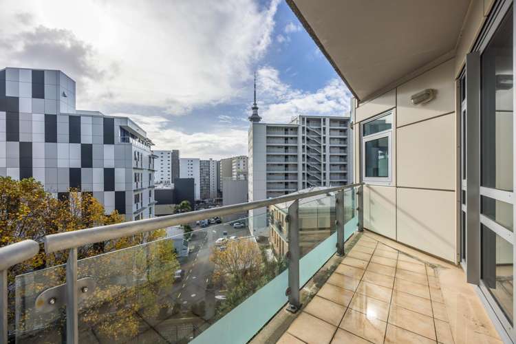 6AA/205 Hobson Street Auckland Central_12