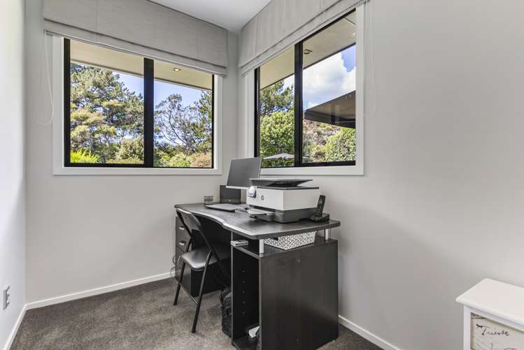 62 Shelter Drive Greenhithe_32