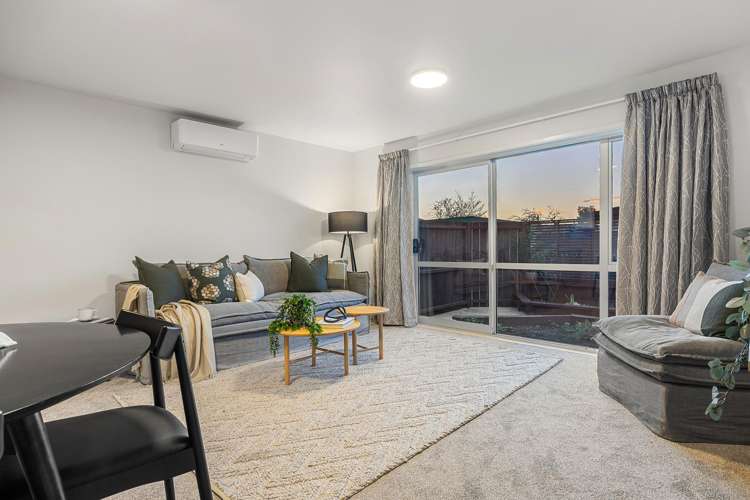 2/20 Oakhampton Street_2