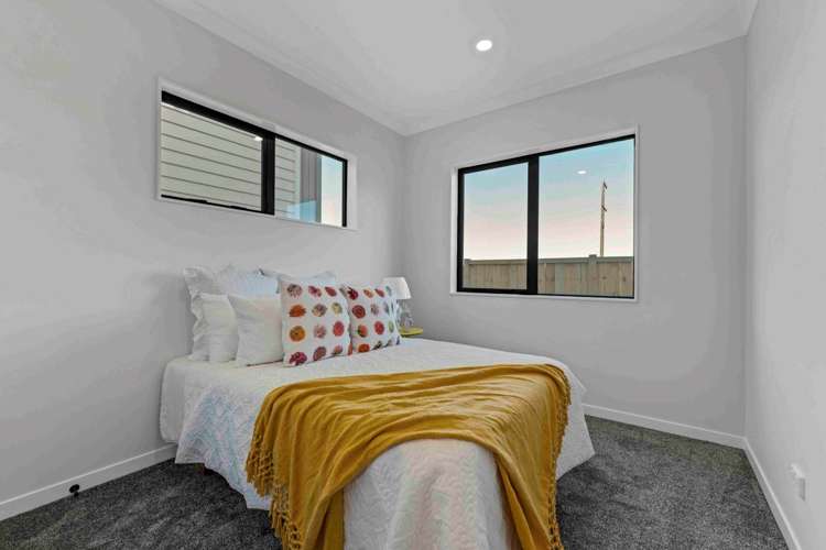 27 Knockanara Drive Flat Bush_11